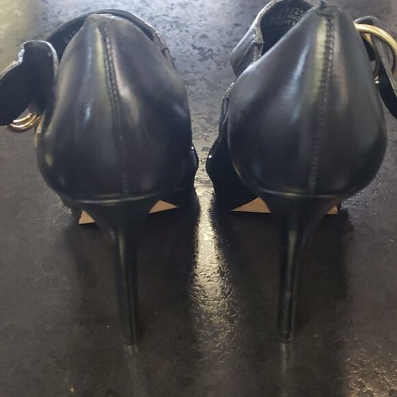 Cole Haan shoes  - Picture 4 of 5